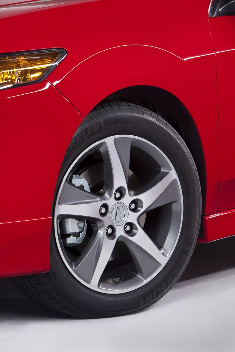 Колеса Acura TSX Special Edition 2011 года  (фото 14 из 18)